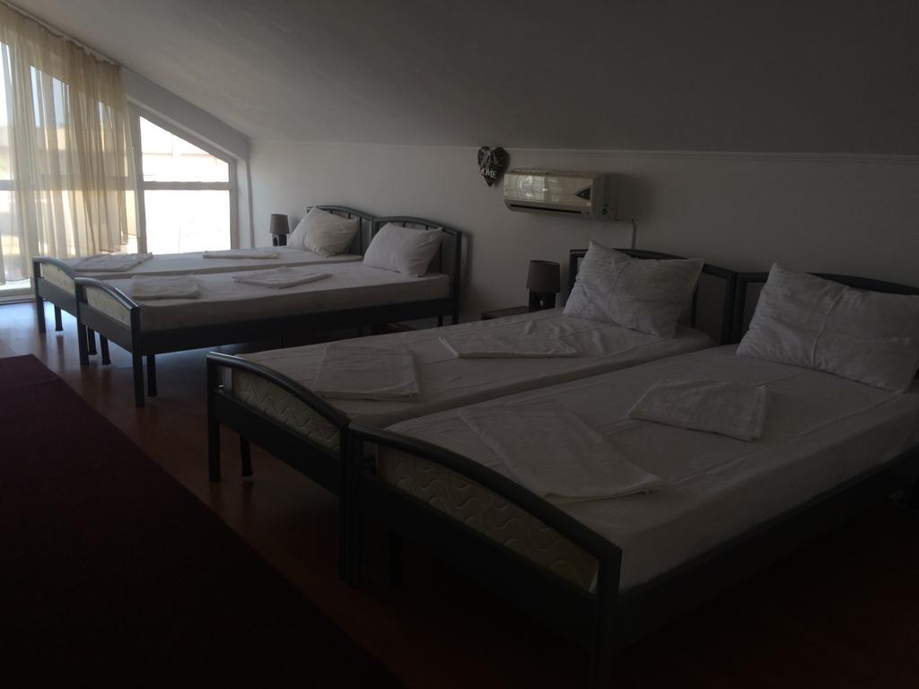 Casa Julius Hotel Констанца Екстериор снимка