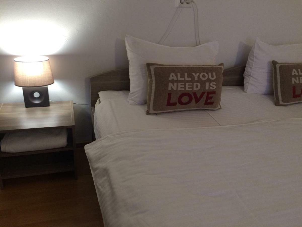 Casa Julius Hotel Констанца Екстериор снимка